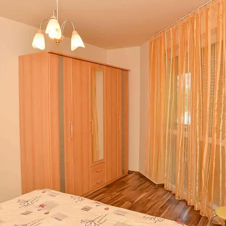 Otto Apartment *