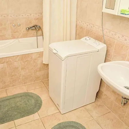 Ottó Apartamento