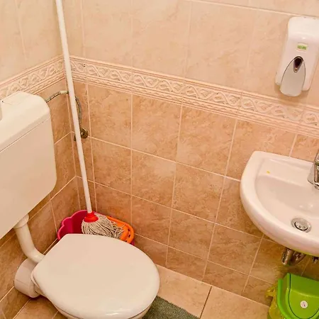Ottó Apartamento *