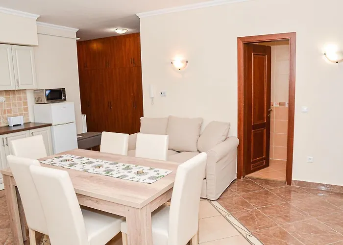 Ottó Apartamento